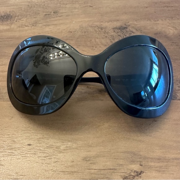 Authentic Vintage Salvatore Ferragamo Black Oversized Oval Sunglasses - Picture 7 of 13